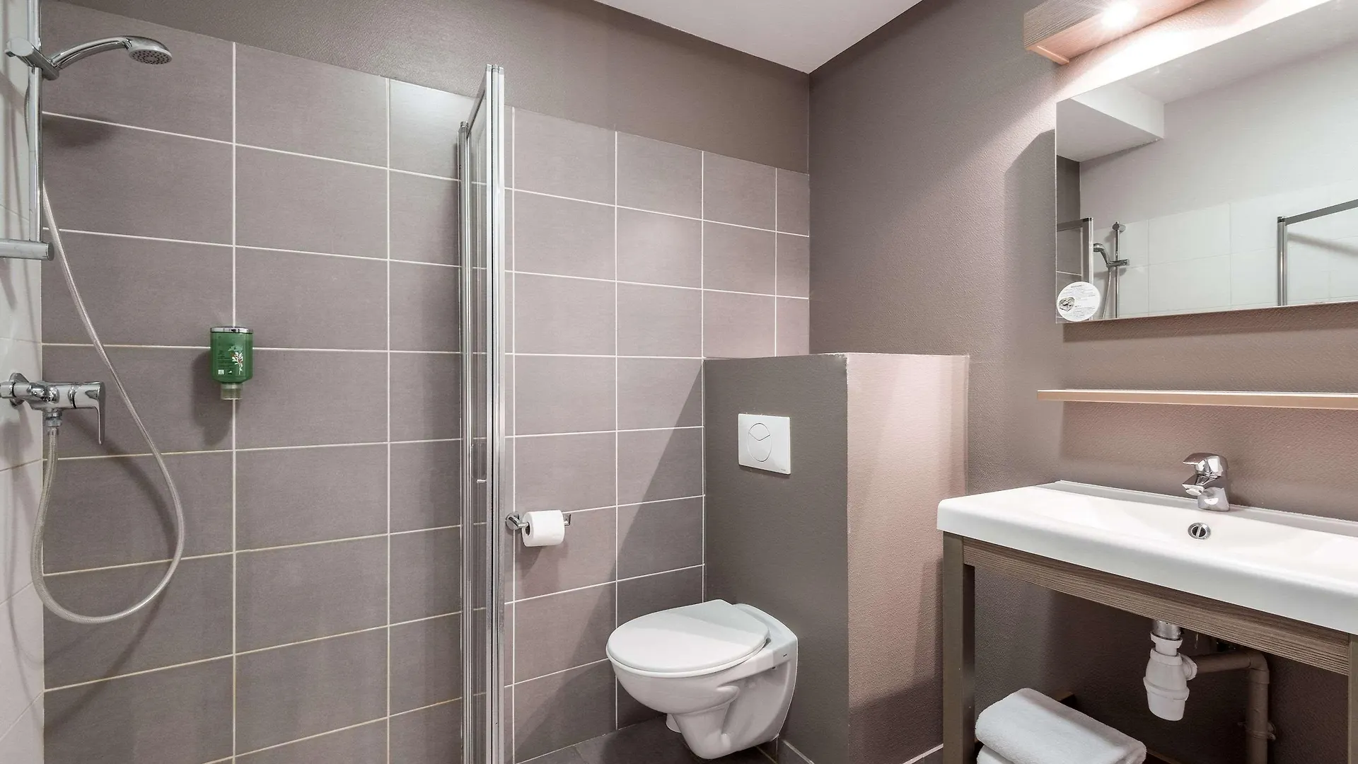 Hotel Neho Suites Porte De Geneve - Gare Annemasse