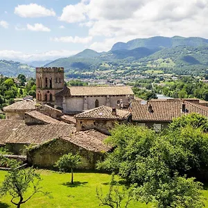 https://terres-de-france-domaine-du-palais.midi-pyreneeshotels.com