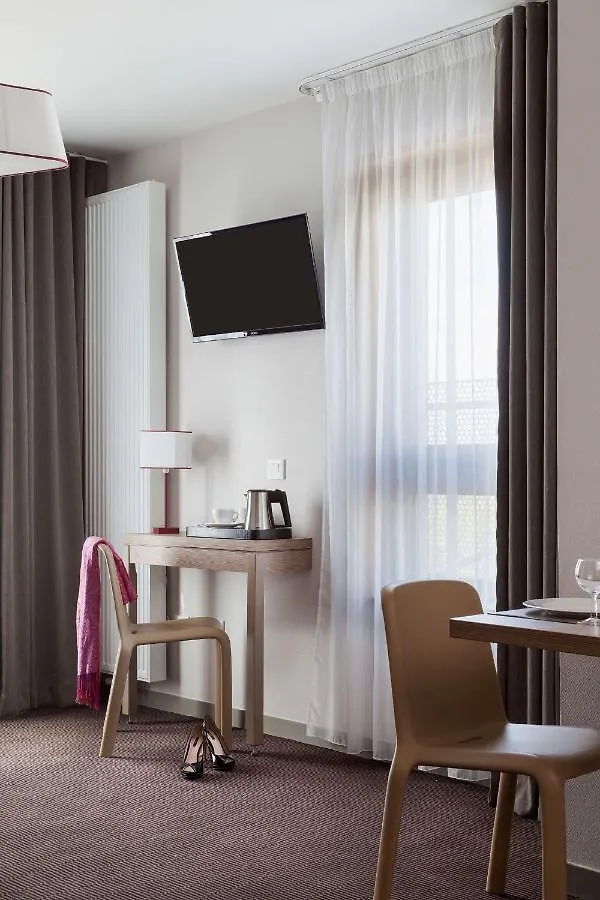 Hotel Neho Suites Porte De Geneve - Gare Annemasse
