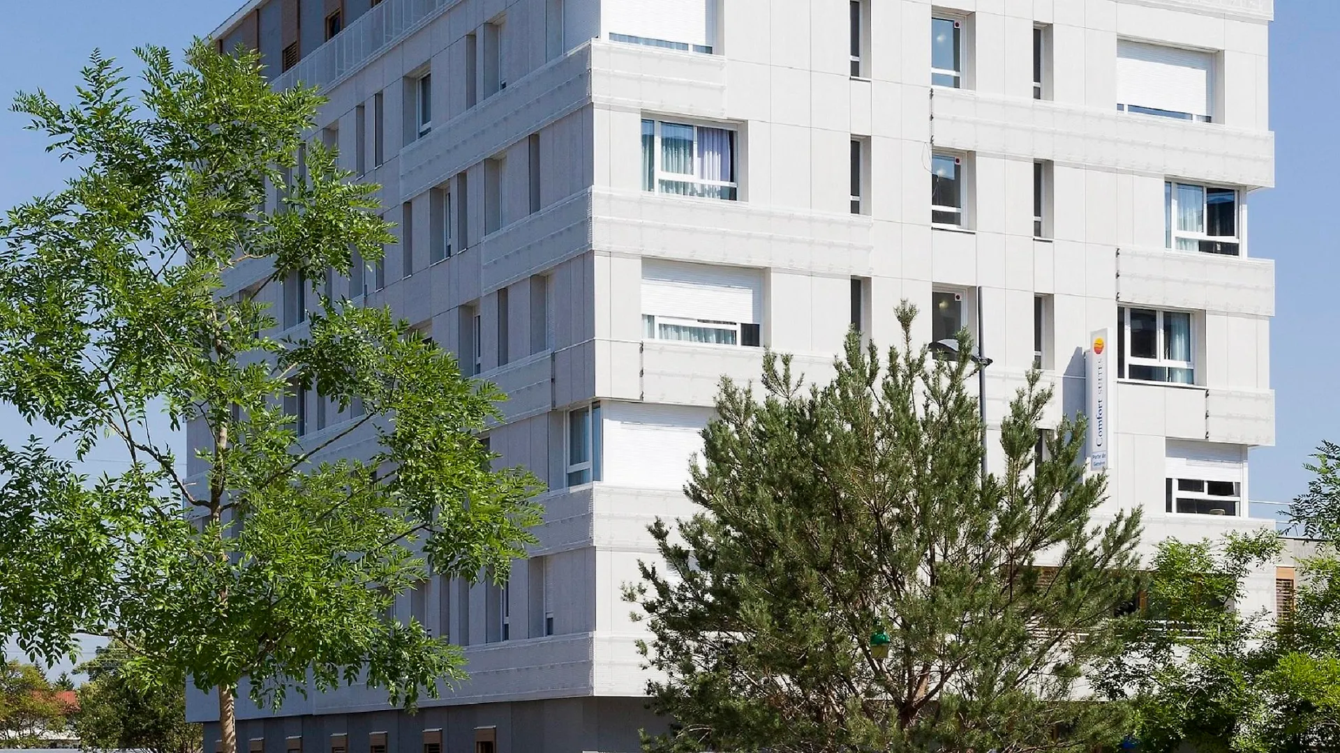 Neho Suites Porte De Geneve - Gare Annemasse 3*,  France