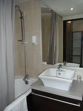 Neho Suites Porte De Geneve - Gare Annemasse France
