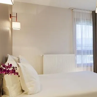 Neho Suites Porte De Geneve - Gare Annemasse 3*,